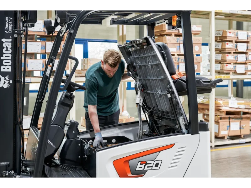 20231208-bobcat-emea-electric-forklifts-b20t-7-plus-gallery-4