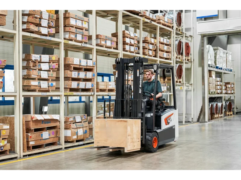 20231208-bobcat-emea-electric-forklifts-b20t-7-plus-gallery-5