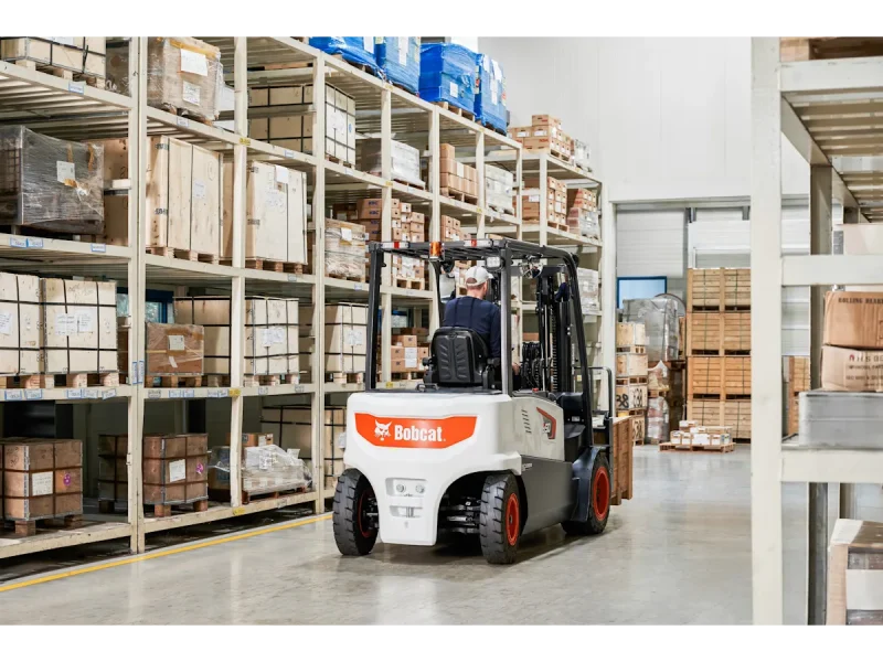 20231208-bobcat-emea-electric-forklifts-b50x-7-gallery-5