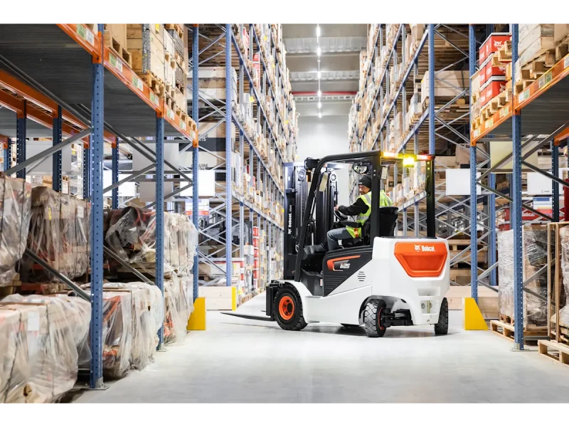 20240215-bobcat-emea-electric-forklifts-b25ns-gallery-3