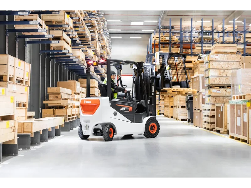 20240215-bobcat-emea-electric-forklifts-b25ns-gallery-4