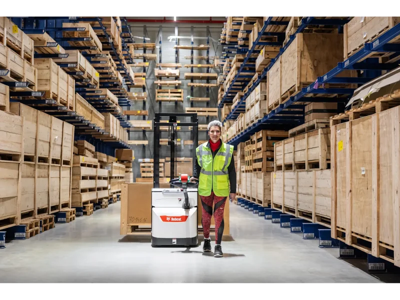 20240227-bobcat-emea-warehouse-equipment-bsl13s-7c-gallery-2